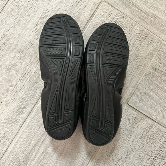 Cole Haan black soft ballet flats - Picture 2 of 4